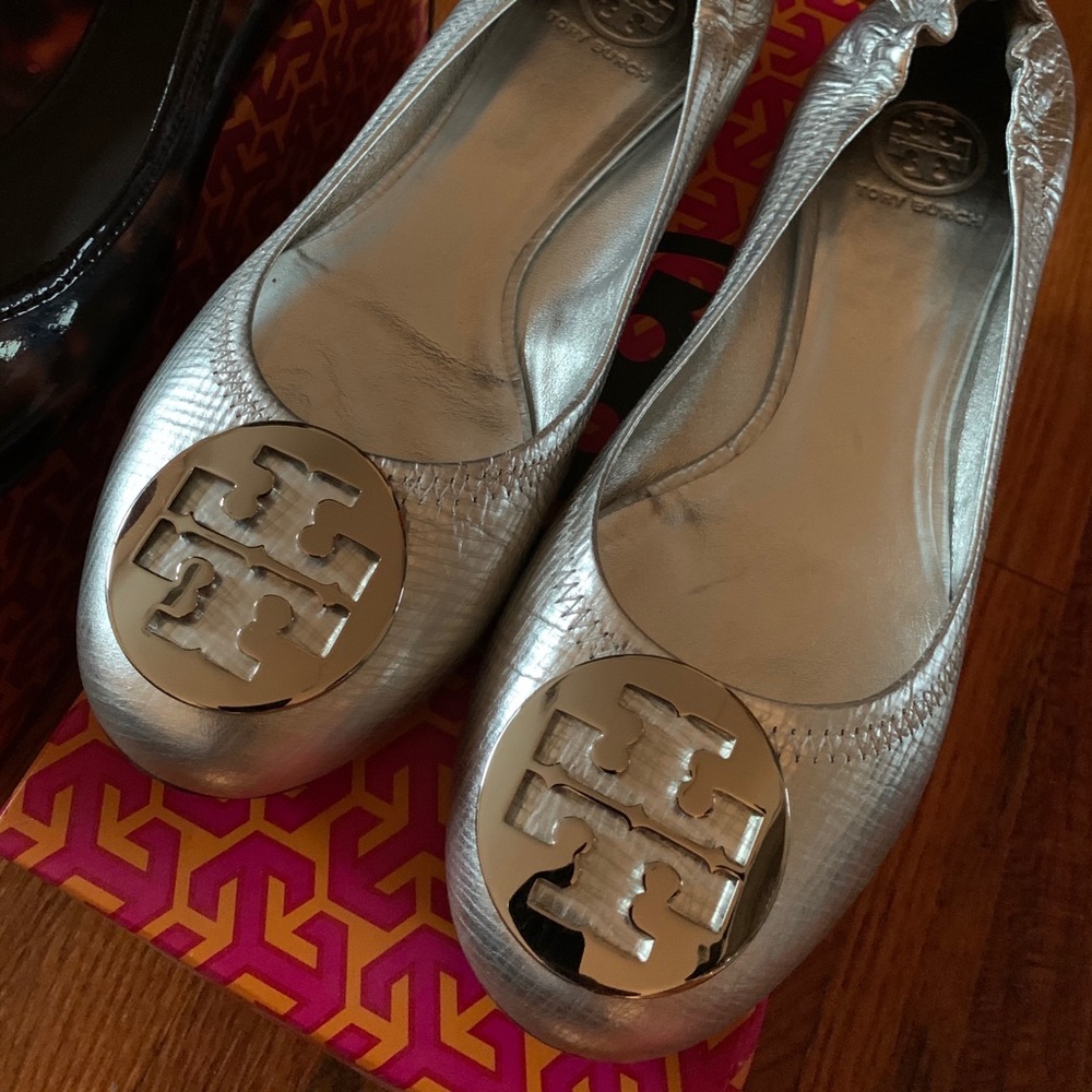🛑SOLD!🛑 Tory Burch Reva Metallic
